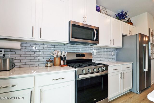 16 Baybreeze Drive, Waretown, NJ 08758