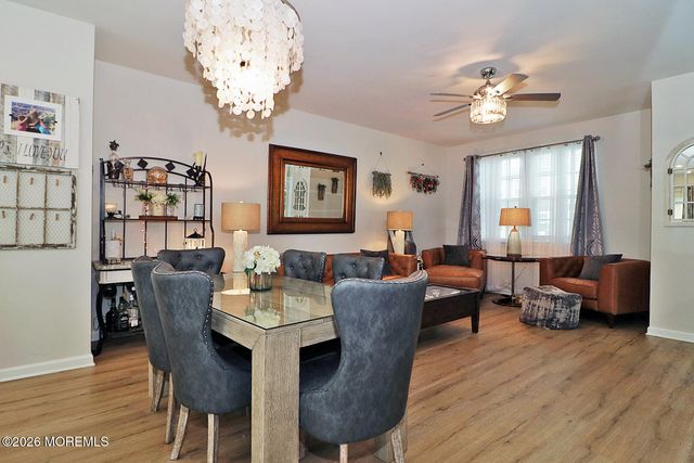 16 Baybreeze Drive, Waretown, NJ 08758