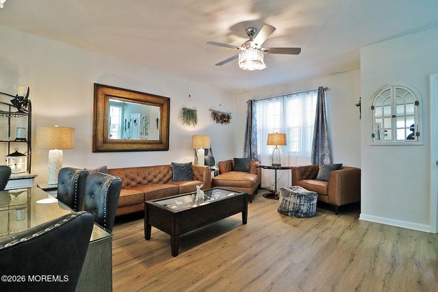 16 Baybreeze Drive, Waretown, NJ 08758
