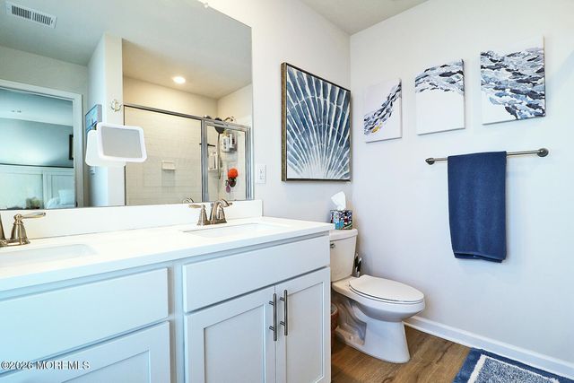 16 Baybreeze Drive, Waretown, NJ 08758