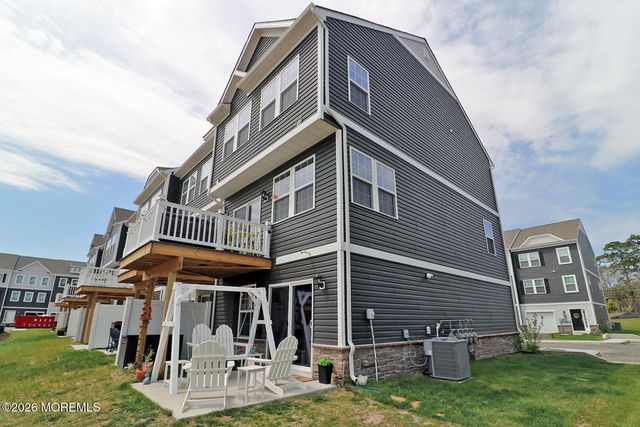 16 Baybreeze Drive, Waretown, NJ 08758