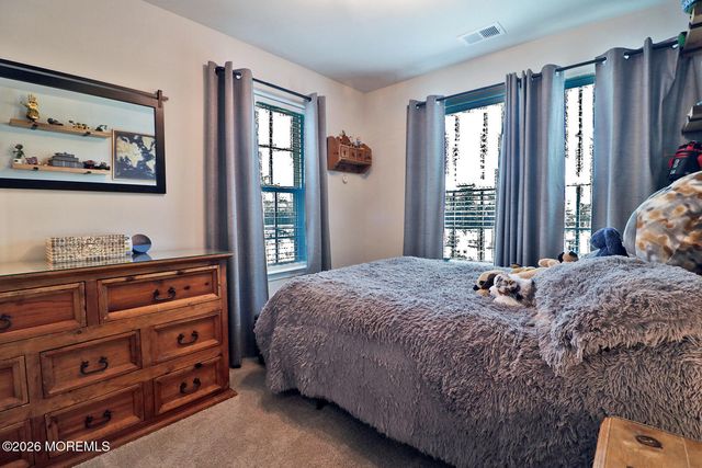 16 Baybreeze Drive, Waretown, NJ 08758