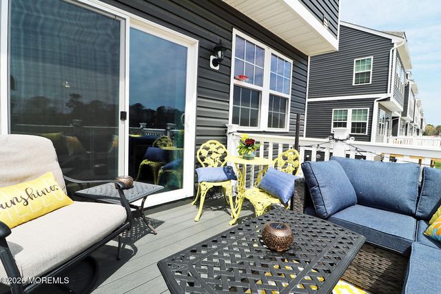 16 Baybreeze Drive, Waretown, NJ 08758