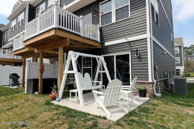 16 Baybreeze Drive, Waretown, NJ 08758