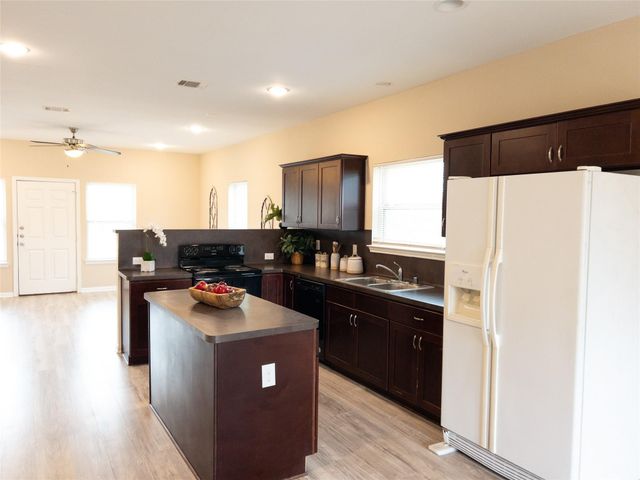 3986 Avenue B, Brookshire, TX 77423