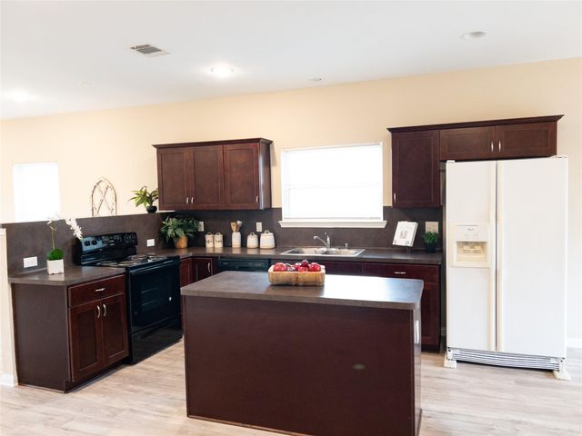 3986 Avenue B, Brookshire, TX 77423