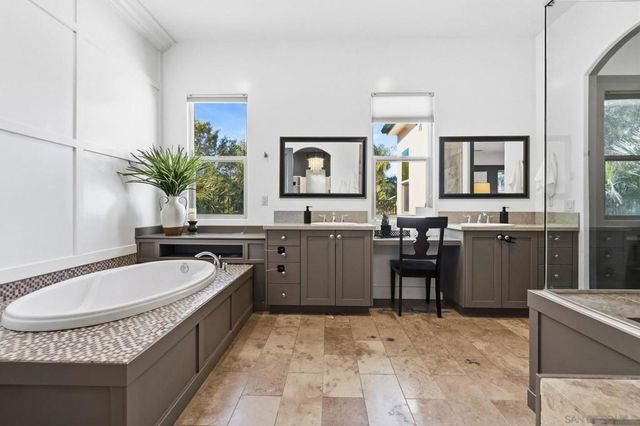 18375 Bernardo Trails Ct, San Diego, CA 92128