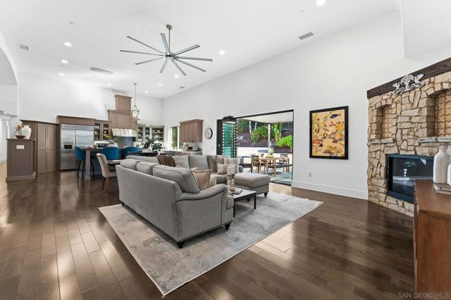 18375 Bernardo Trails Ct, San Diego, CA 92128