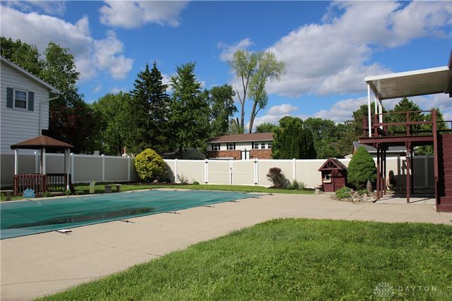 7031 Union Schoolhouse Road, Riverside, OH 45424