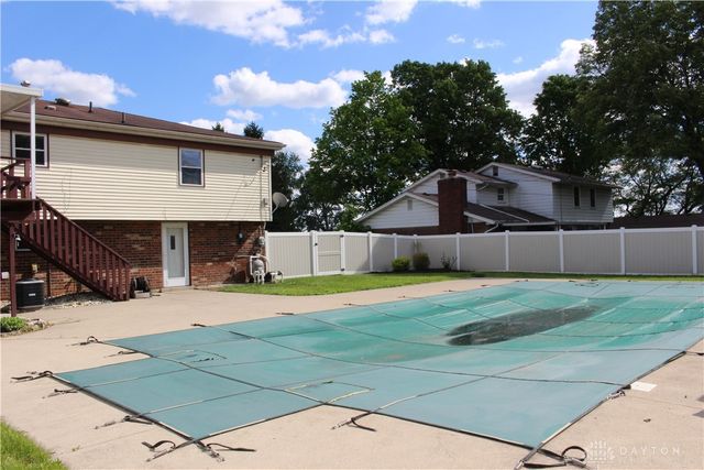 7031 Union Schoolhouse Road, Riverside, OH 45424
