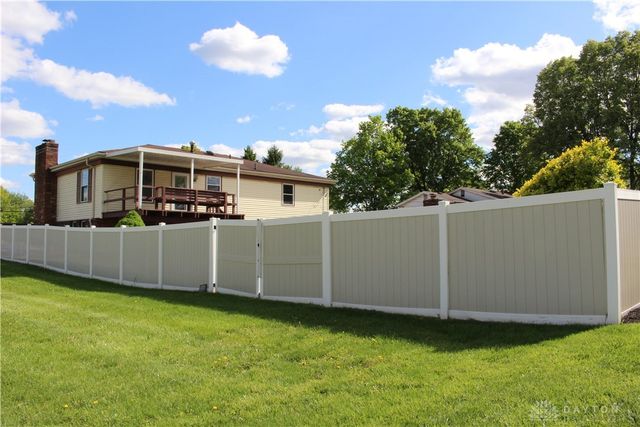7031 Union Schoolhouse Road, Riverside, OH 45424