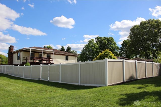7031 Union Schoolhouse Road, Riverside, OH 45424