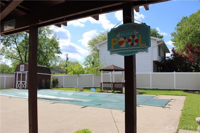 7031 Union Schoolhouse Road, Riverside, OH 45424