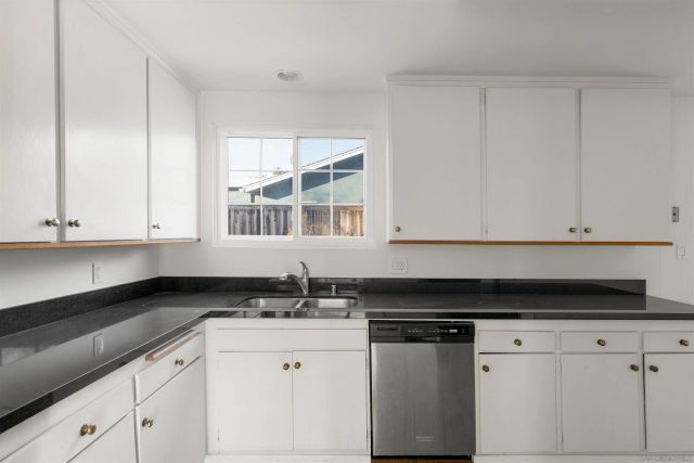6040 Dirac St, San Diego, CA 92122