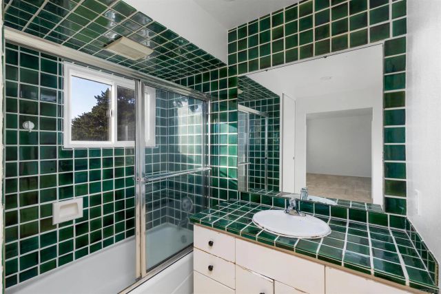 6040 Dirac St, San Diego, CA 92122