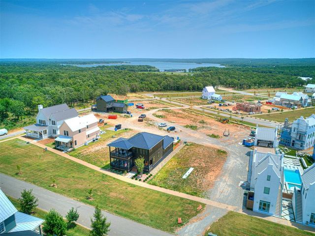 46 Redbud Street, Carlton Landing, OK 74432