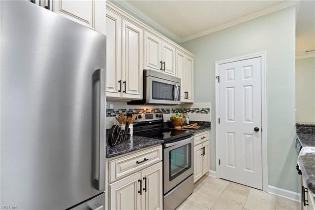 2312 Beach Haven Dr Apt 103, Virginia Beach, VA 23451