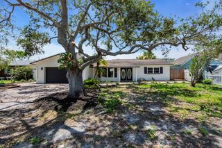 11490 48TH AVENUE N, St Petersburg, FL 33708