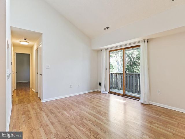2010 RAVENS CREST, Plainsboro, NJ 08536