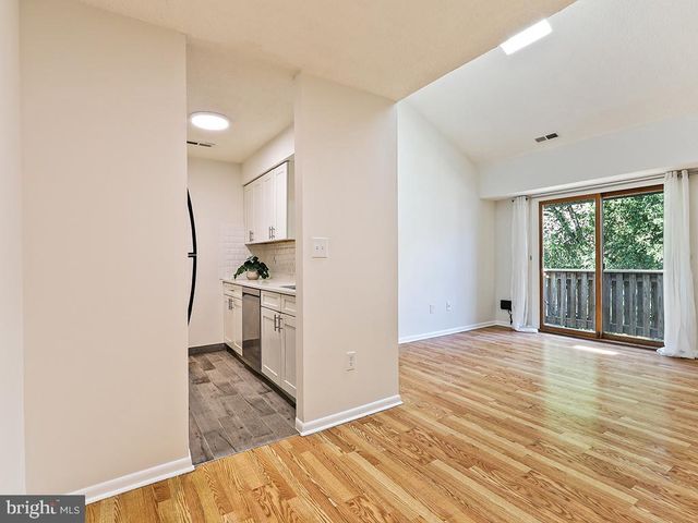 2010 RAVENS CREST, Plainsboro, NJ 08536