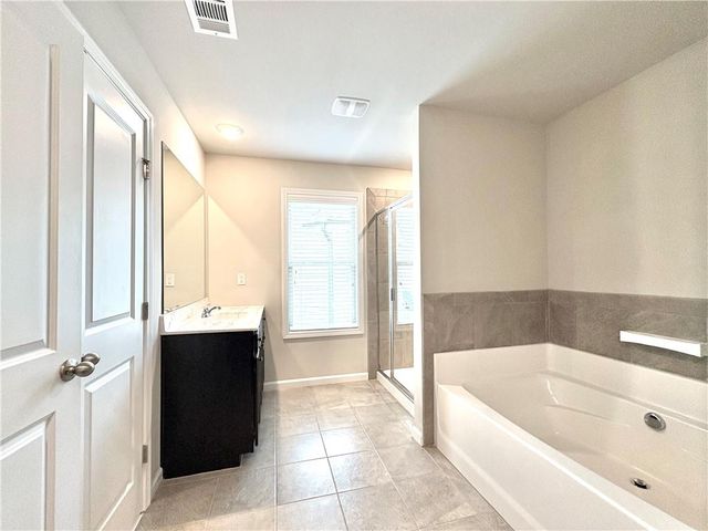 6085 Bay Point Cove, Flowery Branch, GA 30542