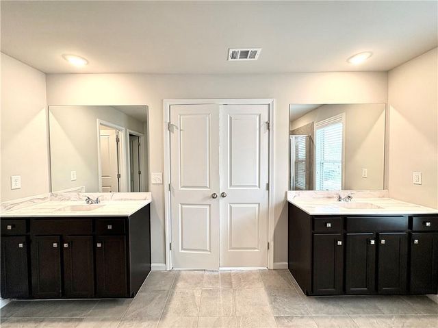 6085 Bay Point Cove, Flowery Branch, GA 30542