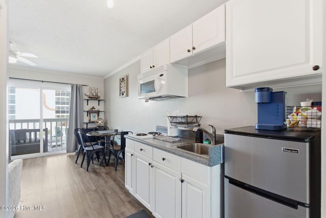 105 Tennessee Avenue Unit 304, Carolina Beach, NC 28428