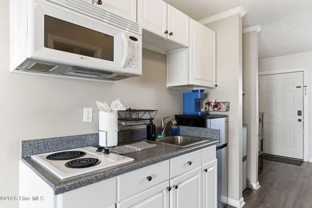 105 Tennessee Avenue Unit 304, Carolina Beach, NC 28428