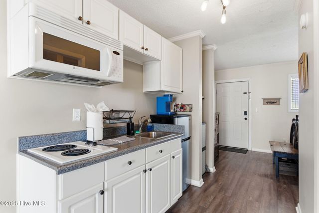 105 Tennessee Avenue Unit 304, Carolina Beach, NC 28428