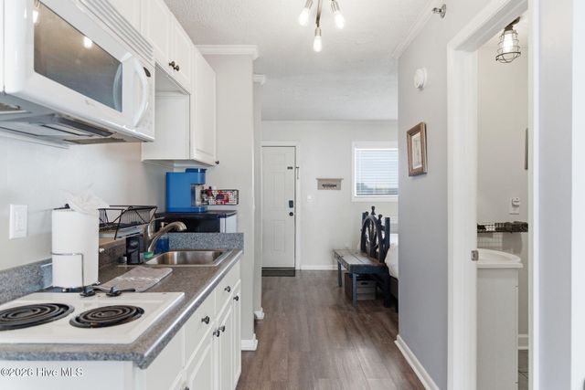 105 Tennessee Avenue Unit 304, Carolina Beach, NC 28428