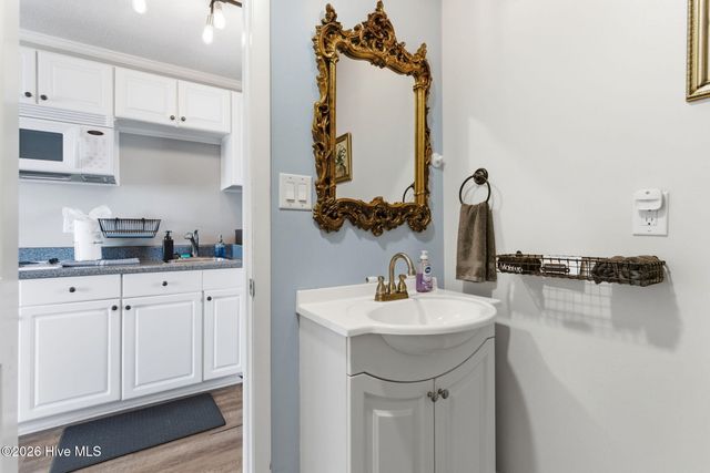 105 Tennessee Avenue Unit 304, Carolina Beach, NC 28428
