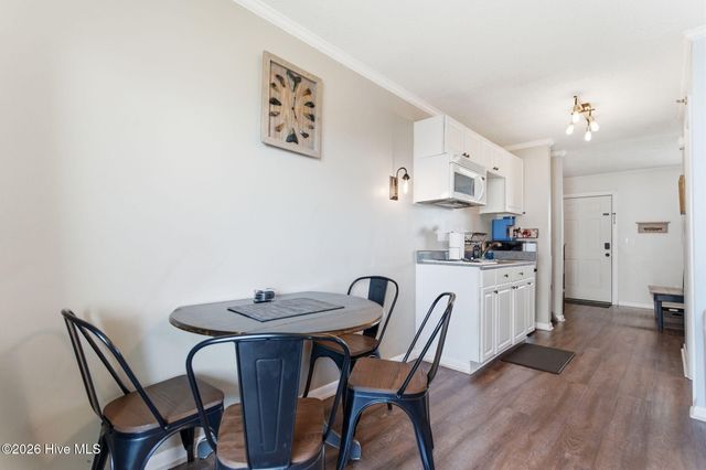 105 Tennessee Avenue Unit 304, Carolina Beach, NC 28428