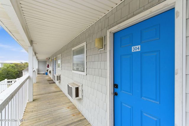 105 Tennessee Avenue Unit 304, Carolina Beach, NC 28428