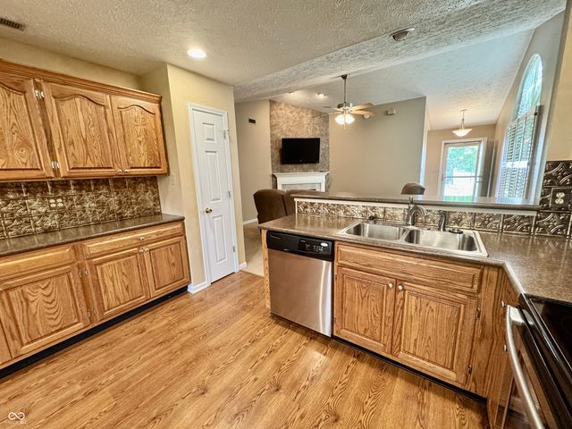 1248 Lexington Trail, Greenfield, IN 46140