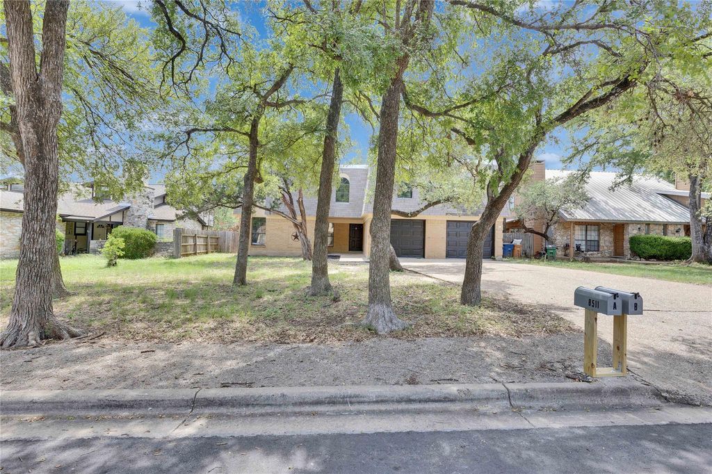 8511 Fathom CRES B, Austin, TX 78750