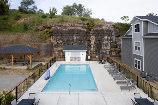 3111 S Vineyards Terrace 5, Branson, MO 65616