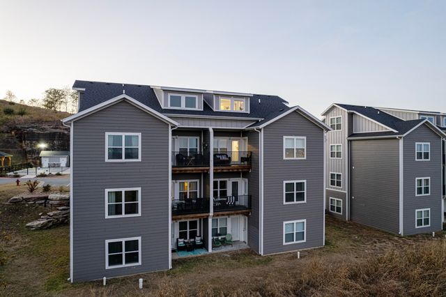 3111 S Vineyards Terrace 5, Branson, MO 65616