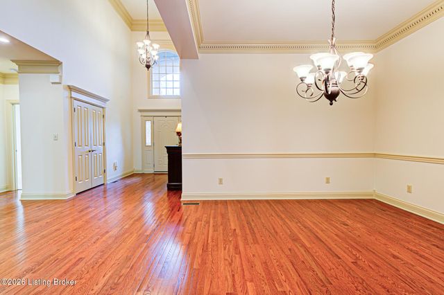 3311 Ridge Brook Cir, Louisville, KY 40245