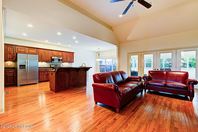 3311 Ridge Brook Cir, Louisville, KY 40245