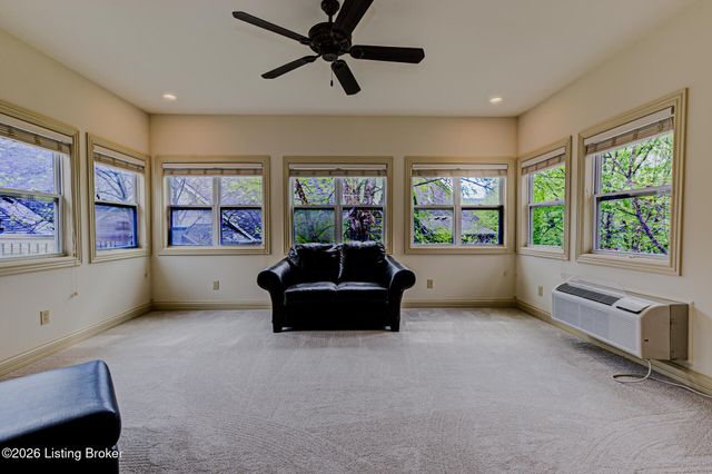 3311 Ridge Brook Cir, Louisville, KY 40245