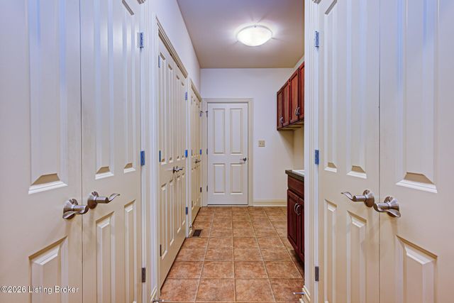 3311 Ridge Brook Cir, Louisville, KY 40245