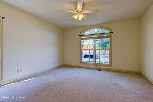 3311 Ridge Brook Cir, Louisville, KY 40245