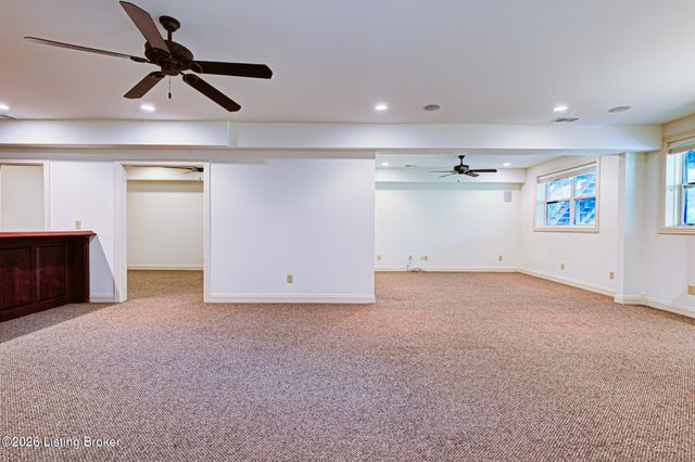 3311 Ridge Brook Cir, Louisville, KY 40245