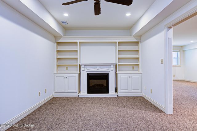 3311 Ridge Brook Cir, Louisville, KY 40245