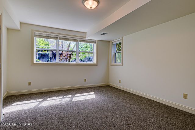 3311 Ridge Brook Cir, Louisville, KY 40245