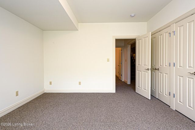 3311 Ridge Brook Cir, Louisville, KY 40245