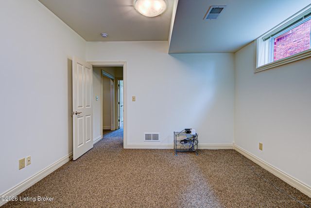 3311 Ridge Brook Cir, Louisville, KY 40245
