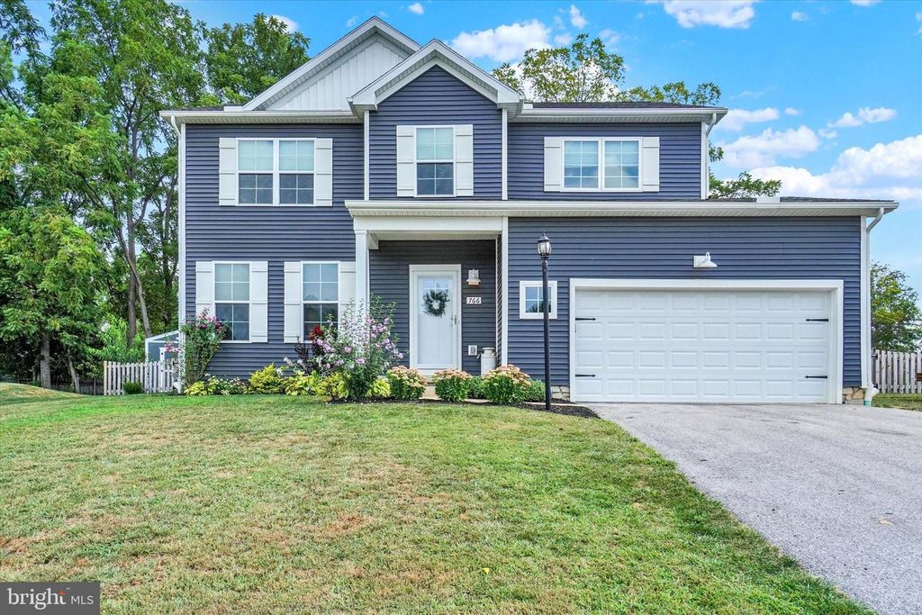 766 WELDON DR, York, PA 17404