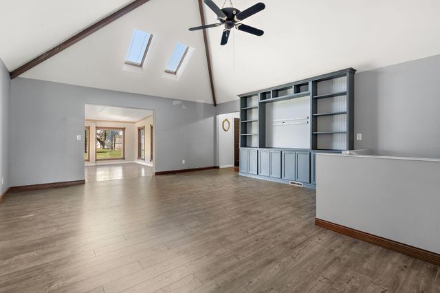 292 S 725 W, Hebron, IN 46341