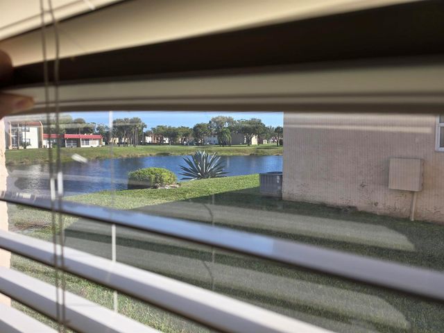 121 Lake Gloria Drive, West Palm Beach, FL 33411